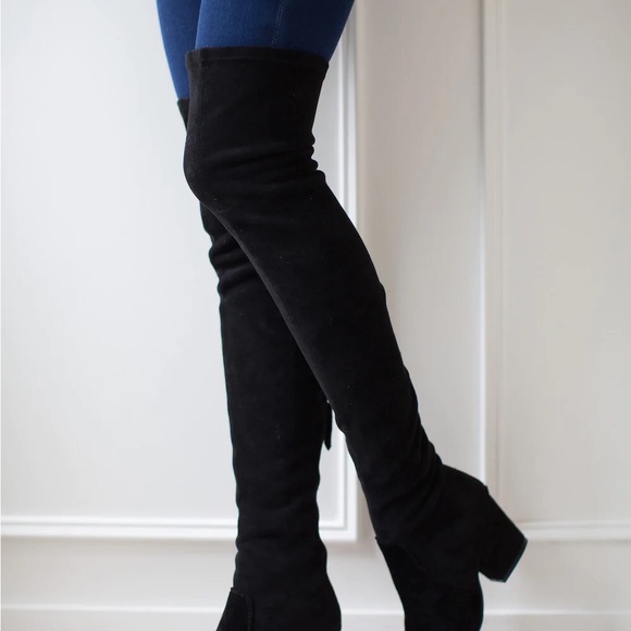Goodnight Macaroon 'ELLIS' BLACK OVER THE KNEE SUEDE LEATHER BOOTS- size 37 - Picture 2 of 3